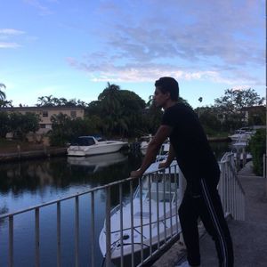 Meet your Posher, Ilias